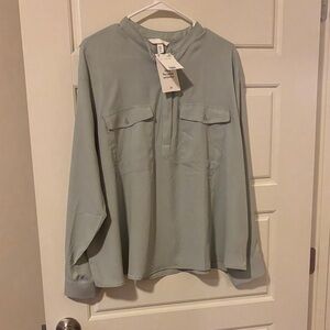 H&M Light Sage Green Long Sleeve Button-Front Blouse